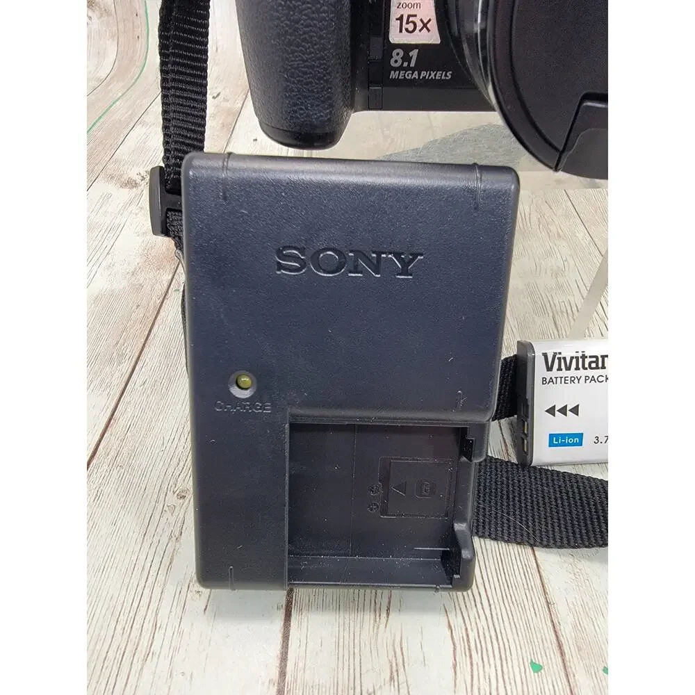 Sony Cyber-Shot DSC-H9 8.1MP 15X Optical Zoom Digital Camera W/2 Battery Tested